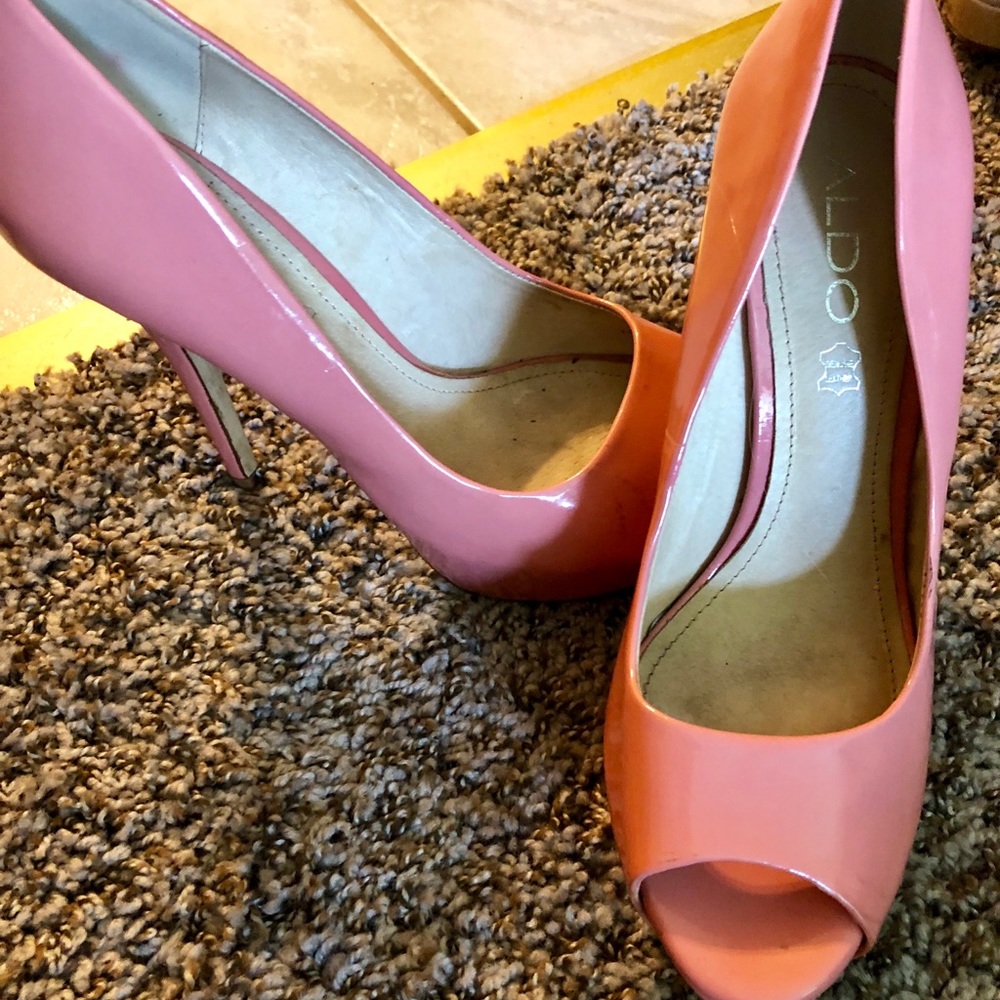 Aldo peep toes